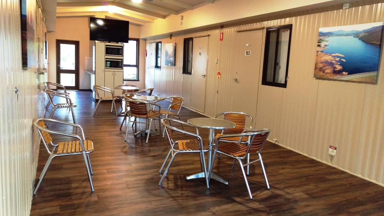 Khancoban Lakeside Caravan Park Eksteriør bilde