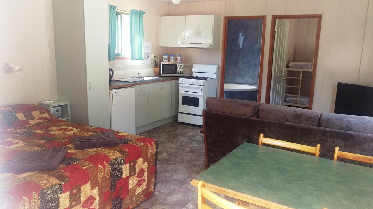 Khancoban Lakeside Caravan Park Eksteriør bilde